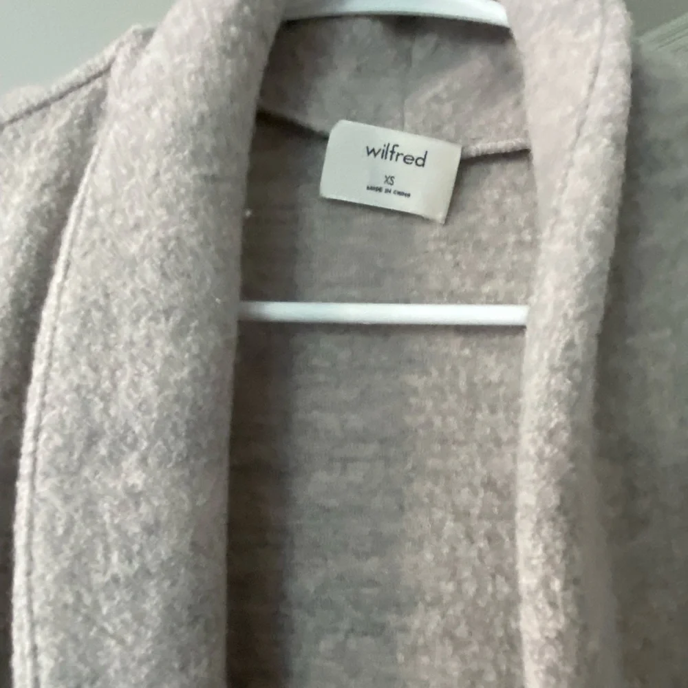 Wool coat - Picture 2 of 9